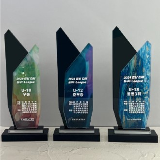 �Ϸ���Ʈ ũ����Ż ����